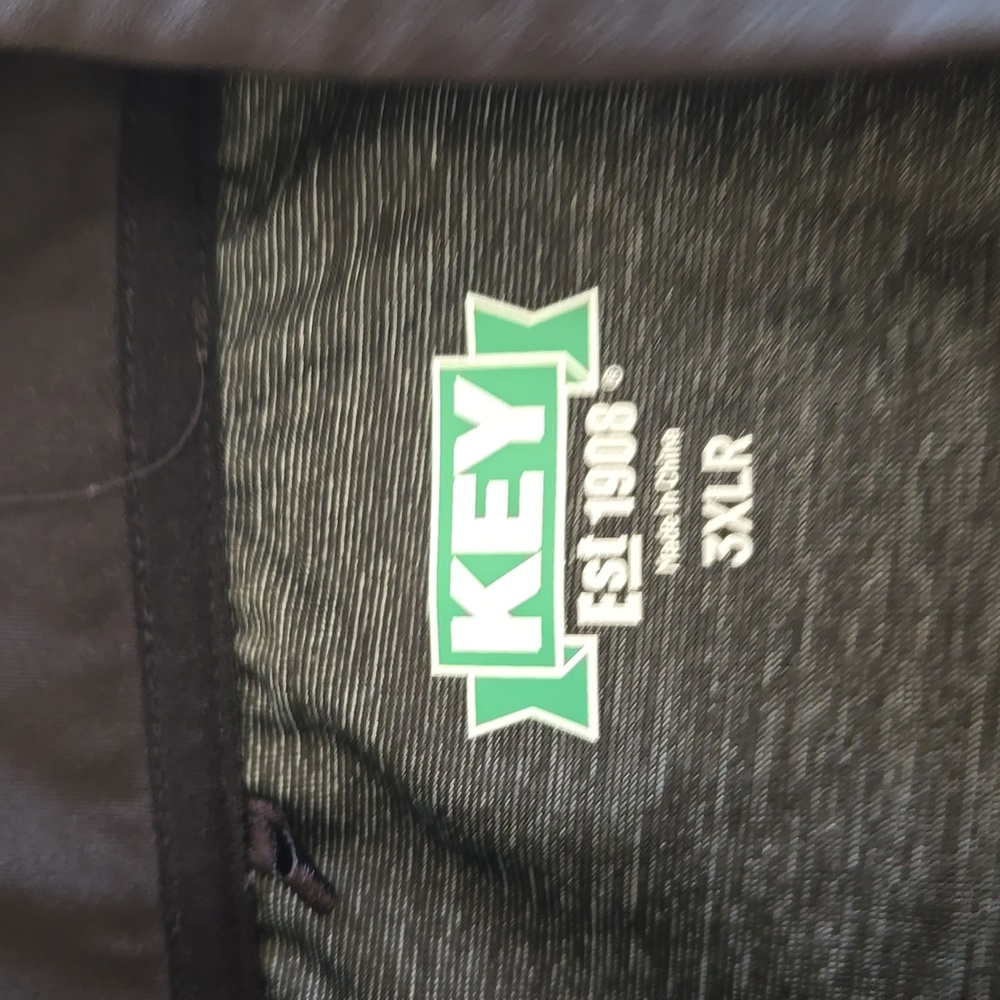 Gray Quarter-Zip Pullover - image 4